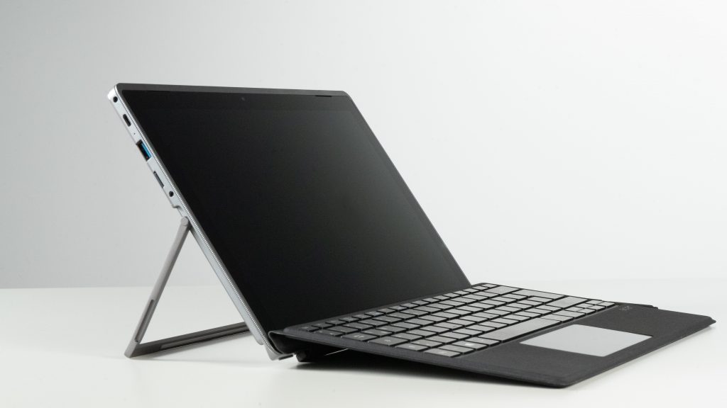 Surface Pro 8: Problems and Predictions